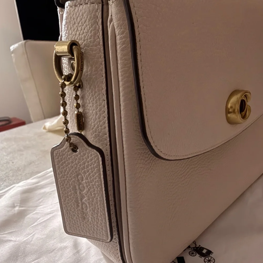 Coach elegant crossbody